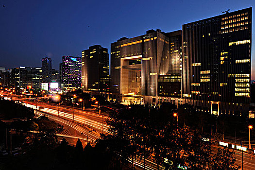 北京东直门二环路中国石油大厦夜景