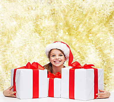 休假,礼物,圣诞节,孩子,人,概念,微笑,女孩,圣诞老人,帽子,礼盒,上方,黄光,背景