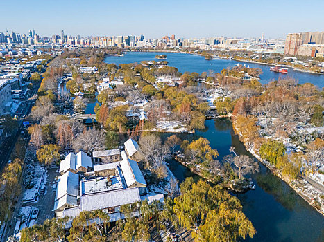 济南大明湖雪景