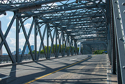 外滩苏州河畔外白渡桥