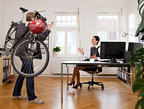 商务人士,办公室,自行车