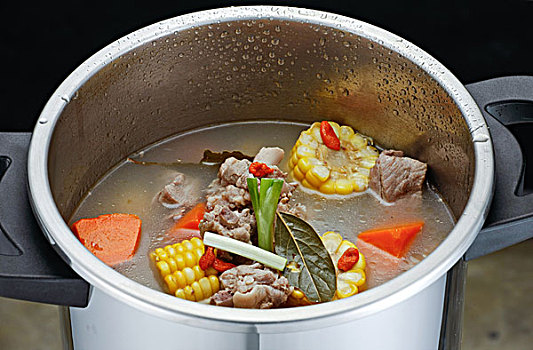高压锅煲汤