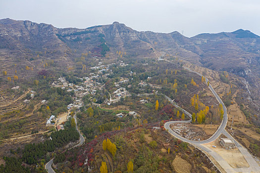 航拍莱芜茶叶口镇的美丽乡村