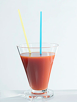 玻璃杯,番茄汁,两个,吸管