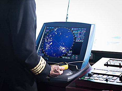船长,工作,桥,雷达,显示屏,特写