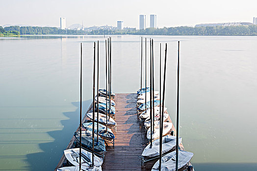 南京玄武湖公园帆船