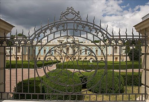 乌克兰,基辅,宫殿,政府,室外,花园,柱子,云,雷暴,2004年
