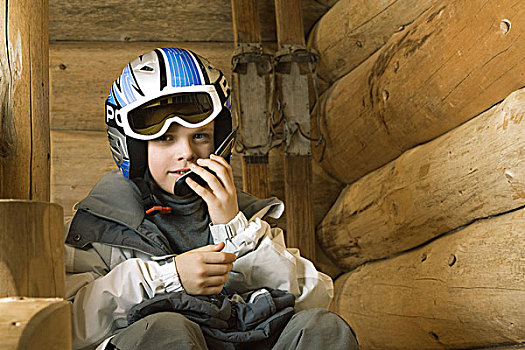 男孩,滑雪装备,坐,手机