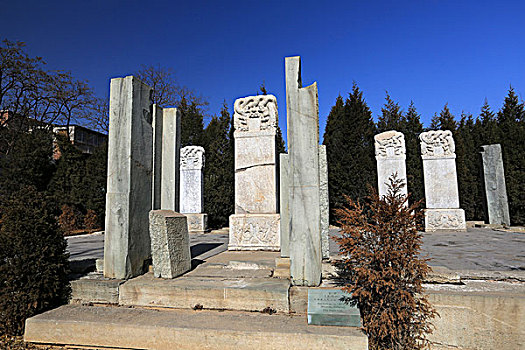 田义墓享堂