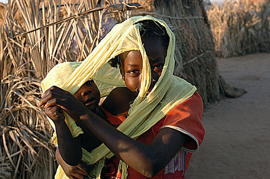 女孩,婴儿,兄弟,露营,人,近郊,林羚,南方,达尔富尔,苏丹,十一月,2004年