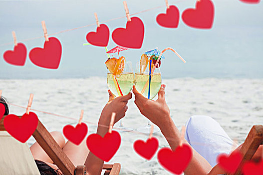 情侣,碰杯,鸡尾酒,海滩