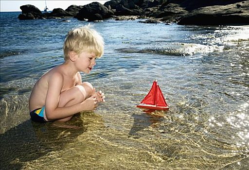 男孩,玩具,帆船,海滩