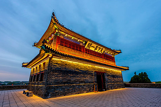 河北秦皇岛山海关东门镇东楼夜景