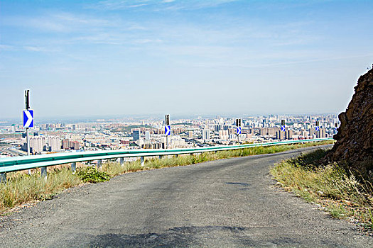 城市背景盘山公路