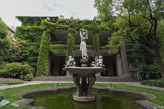 喷泉,雕塑,老建筑