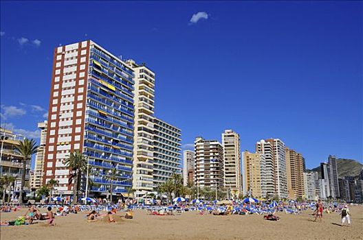 游客,高层建筑,海滩,贝尼多姆,白色海岸,西班牙