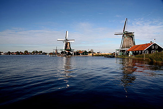 荷兰水上风车