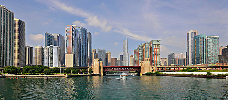 旅游,船,正面,桥,北方,湖岸,驾驶,穿过,芝加哥,河,后面,天际线,国际,塔,伊利诺斯,中心,水,建筑,美国