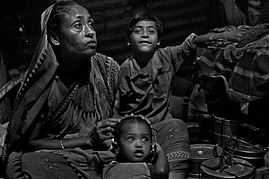 家庭,母亲,婴儿,侄子,棚屋,达卡,孟加拉,五月,2007年