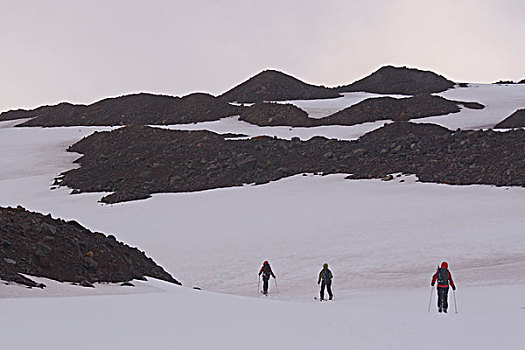 三个,滑雪者,攀登,攀升,阿留申群岛