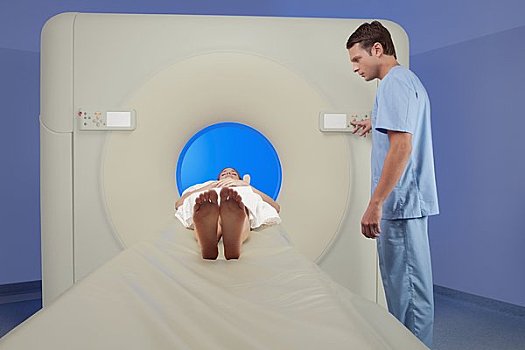 病人,核磁共振扫描