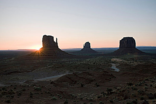 日落,上方,纪念碑谷纳瓦霍部落公园,犹他,美国