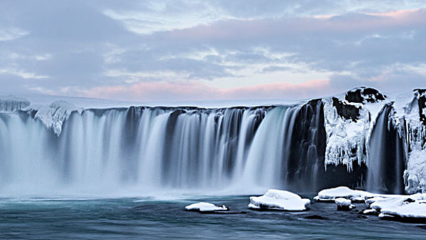 冰岛,神灵瀑布,瀑布,年轻,画廊
