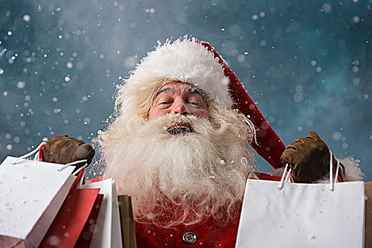 照片,高兴,圣诞老人,户外,下雪,拿着,购物袋,圣诞节,销售,折扣,概念