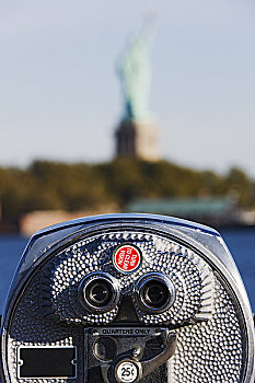 投币望远镜,指点,自由女神像,自由岛,纽约,美国