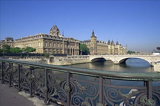 巴黎古监狱,塞纳河,巴黎,法国