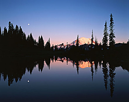 美国,华盛顿,雷尼尔山国家公园,雷尼尔山,满月,反射,黎明,大幅,尺寸