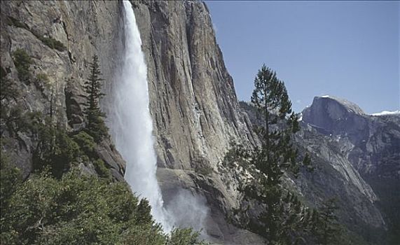 仰视,瀑布,优胜美地瀑布,优胜美地国家公园,加利福尼亚,美国