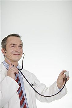 男医生,听诊器,瑞典