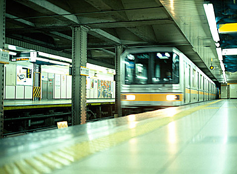 地铁,东京