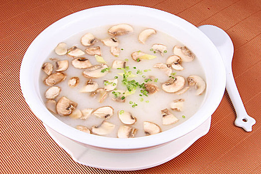 蘑菇奶油汤