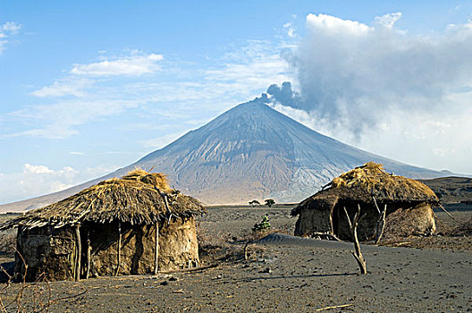 小屋,喷发,2007年,坦桑尼亚北部,非洲