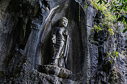 杭州灵隐寺雕像