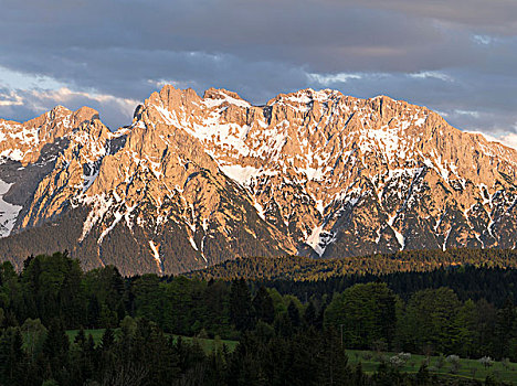 山脉,靠近,米滕瓦尔德,春天,日落,上方,安静,积雪,顶峰,西部,山,高耸,高处,巴伐利亚