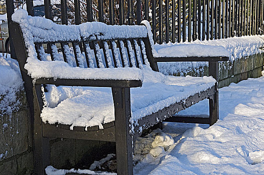 英格兰,北约克郡,木质,公园长椅,积雪