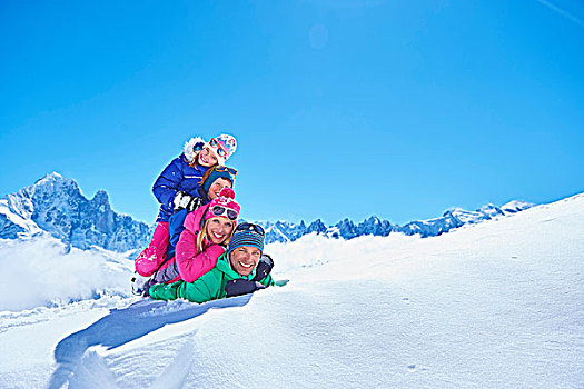 家庭,玩,雪中,夏蒙尼,法国