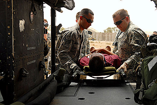 医疗,技术人员,装载,伊拉克,创伤,病人,空军