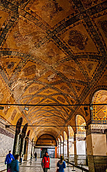 土耳其伊斯坦布尔圣索菲亚大教堂二楼廊道
