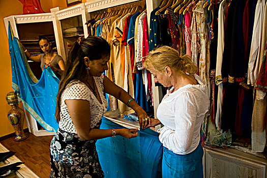女人,试穿,北印度,纱丽,纺织品,店,南,毛里求斯,非洲