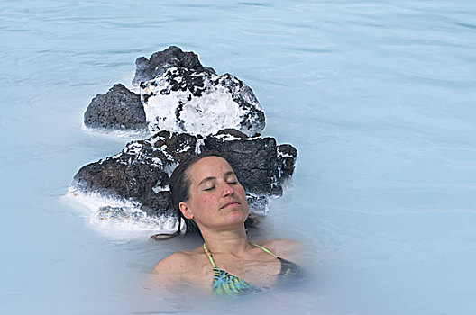 女人,享受,浴,蓝色泻湖,冰岛