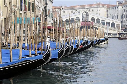 小船,里亚尔托桥,威尼斯,威尼托,意大利