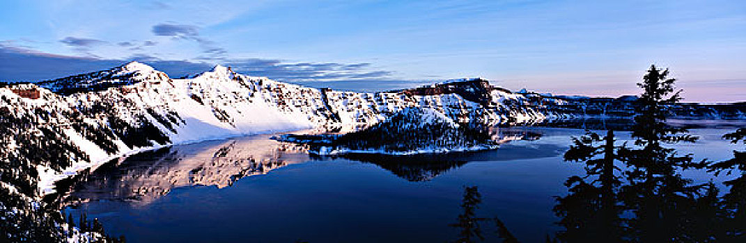 美国,俄勒冈,火山湖国家公园,雪山,火山湖,大幅,尺寸