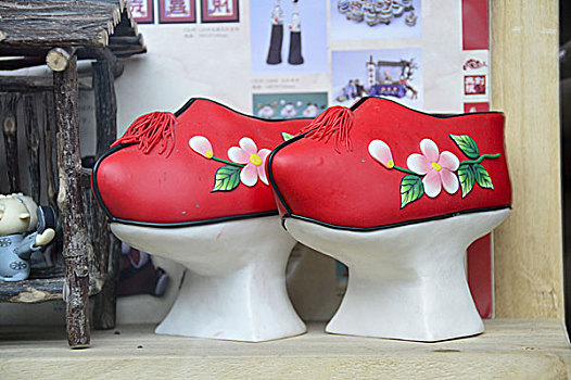 满族花盆鞋,北京后海