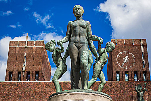 古斯塔夫-维格朗,雕塑,正面,市政厅,奥斯陆,挪威