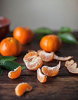 克莱门氏小柑橘,木质,表面,一个,去皮,分开