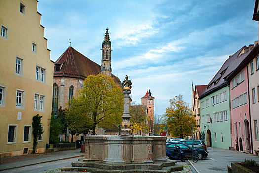 德国罗腾堡童话镇古老的街道上市集的广场
